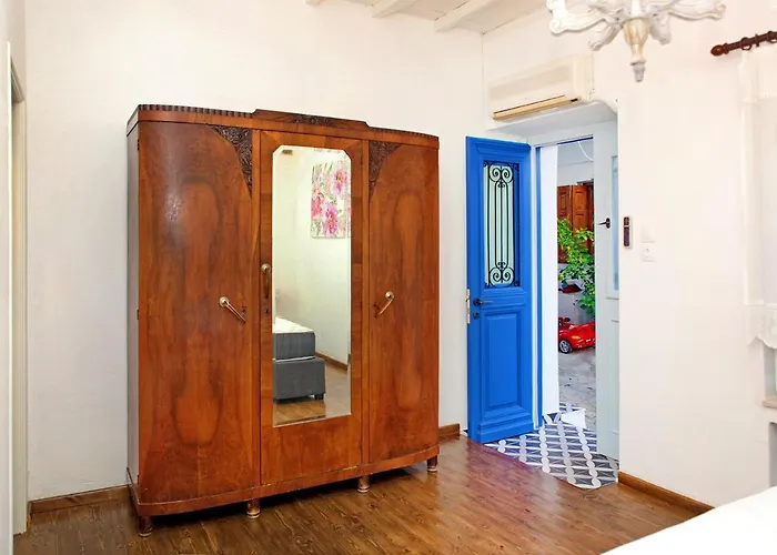 Rodia House