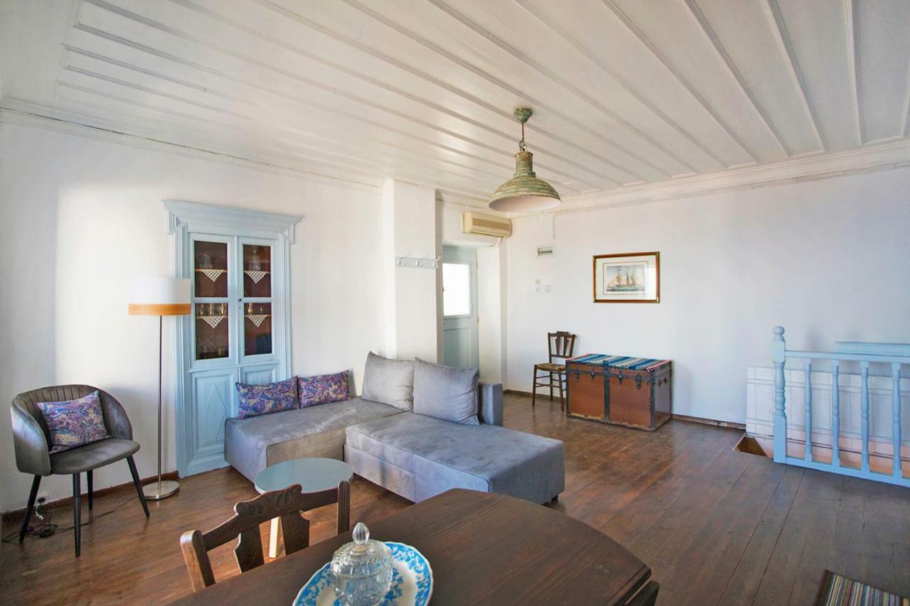 Rodia House